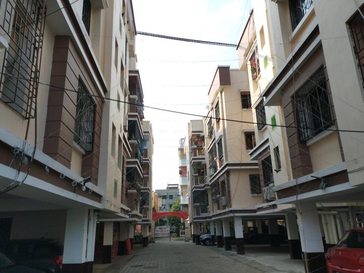 2 BHK 1200 Sqft Flat for sale at Santoshpur, Kolkata Property ID