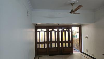 Living Room Image of 2200 Sq.ft 3 BHK Builder Floor for sale in DDA Flats Sarita Vihar, Sarita Vihar New Delhi for Rs. 35400000