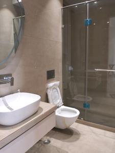 Common Bathroom Image of 1728 Sq.ft 3 BHK Builder Floor for sale in Vikaspuri New Delhi for Rs. 32500000