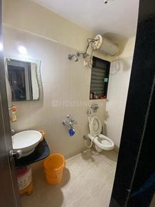 Bathroom Image of 850 Sq.ft 2 BHK Apartment / Flat for sale in Ekta Meadows, Borivali East Mumbai for Rs. 23500000