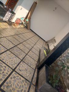 Bathroom Image of 900 Sq.ft 2 BHK Builder Floor for rent in Vishwakarmapuram Gorakhpur for Rs. 9000