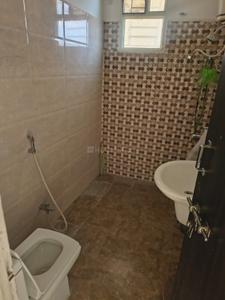 Bathroom Image of 1700 Sq.ft 3 BHK Penthouse for rent in Signature Residency, Kolar Road Bhopal for Rs. 25000
