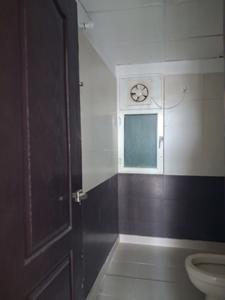 Common Bathroom Image of 1324 Sq.ft 3 BHK Apartment / Flat for sale in Amrapali Platinum, Sector 119 Noida for Rs. 12300000