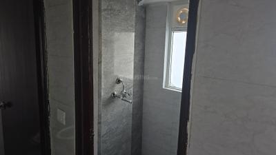 Bathroom Image of 585 Sq.ft 1 BHK Apartment / Flat for sale in Amrapali Dream Valley 2, Noida Extension Greater Noida for Rs. 4700000