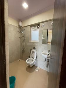 Bathroom Image of 650 Sq.ft 1 BHK Apartment / Flat for sale in Crescent Landmark, Andheri East Mumbai for Rs. 13900000