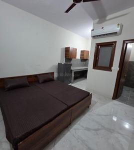 Bedroom Image of 400 Sq.ft 1 RK Studio for rent in Sector 10A Gurgaon for Rs. 17000