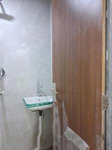 Common Bathroom Image of 980 Sq.ft 2 BHK Apartment / Flat for sale in GCM Gomati Apartment, Sector 49 Noida for Rs. 4000000