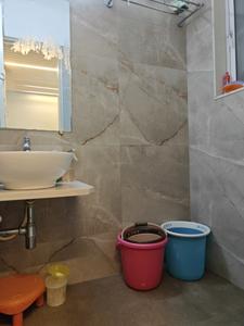 Common Bathroom Two Image of 1200 Sq.ft 3 BHK Apartment / Flat for sale in Dahisar East Mumbai for Rs. 25000000