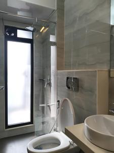 Common Bathroom Image of 894 Sq.ft 2 BHK Apartment / Flat for rent in Tridhaatu Morya, Chembur Mumbai for Rs. 80000