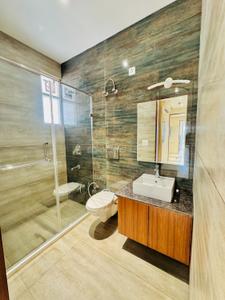 Bathroom Image of 1720 Sq.ft 3 BHK Apartment / Flat for sale in Motiaz Blue Ridge, Sanauli Zirakpur for Rs. 10100000