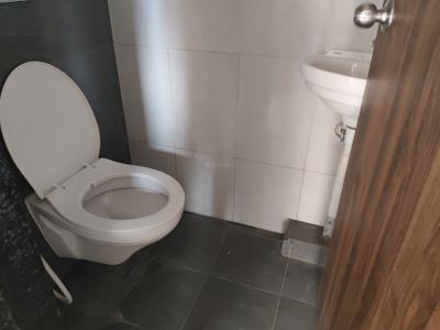 Bathroom Image of 559 Sq.ft 1 BHK Apartment / Flat for rent in Shapoorji Pallonji Joyville Hadapsar Annexe, Shewalewadi Pune for Rs. 20500