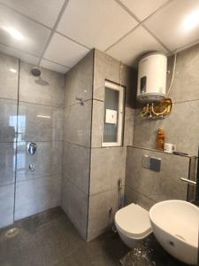 Bathroom Image of 1850 Sq.ft 3 BHK Apartment / Flat for rent in Resizone Residency, Chironwali Dehradun for Rs. 28000