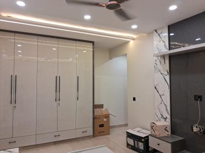 Bedroom Image of 1800 Sq.ft 3 BHK Builder Floor for sale in Paschim Vihar New Delhi for Rs. 39000000