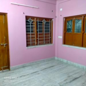 Bedroom Image of 1300 Sq.ft 3 BHK Independent House for rent in Baghajatin Kolkata for Rs. 25000