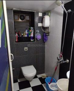 Bathroom Image of 550 Sq.ft 2 BHK Apartment / Flat for sale in Mahim Mumbai for Rs. 22500000