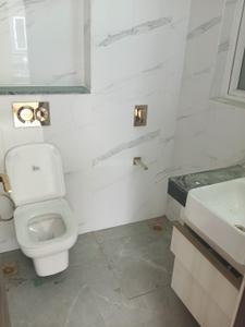 Bathroom Image of 1550 Sq.ft 3 BHK Builder Floor for sale in Smartworld Orchard, Sector 61 Gurgaon for Rs. 25500000