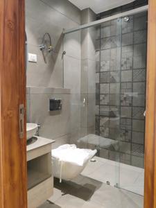 Bedroom Three Image of 2200 Sq.ft 4 BHK Builder Floor for sale in Indirapuram Ghaziabad for Rs. 23500000