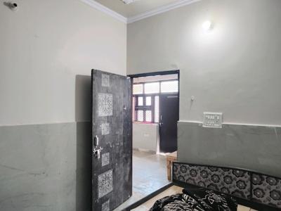 Bedroom Image of 700 Sq.ft 1 BHK Builder Floor for rent in Delta I Greater Noida for Rs. 18000