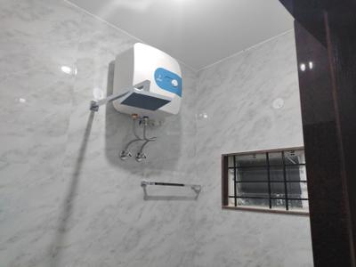Bathroom Image of 1000 Sq.ft 2 BHK Builder Floor for rent in Electronic City Bengaluru for Rs. 30000