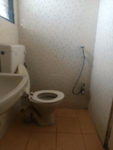 Common Bathroom Image of 1000 Sq.ft 2 BHK Apartment / Flat for rent in Magarpatta Cosmos Apartment, Magarpatta City Pune for Rs. 36000