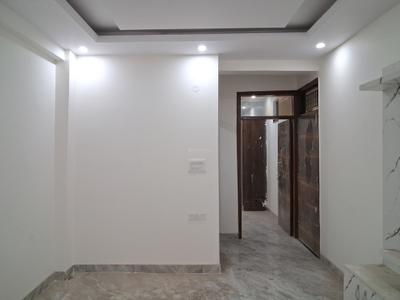 Living Room Image of 1050 Sq.ft 2 BHK Apartment / Flat for sale in Sector 49 Noida for Rs. 4100000