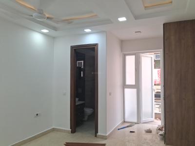 Bedroom Image of 1600 Sq.ft 3 BHK Builder Floor for rent in Rajouri Garden New Delhi for Rs. 40000
