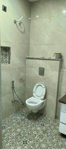 Bathroom Image of 1150 Sq.ft 3 BHK Apartment / Flat for rent in Kharar Mohali for Rs. 22000