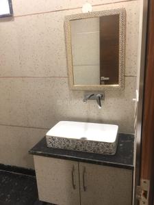 Bathroom Image of 900 Sq.ft 4 BHK Independent House for sale in Rajinder Nagar New Delhi for Rs. 90000000