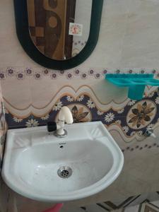 Bathroom Image of 500 Sq.ft 2 BHK Builder Floor for rent in Barasat, Barasat Kolkata for Rs. 6000