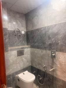 Bathroom Image of 1500 Sq.ft 3 BHK Apartment / Flat for sale in Sector 47 Noida for Rs. 6500000
