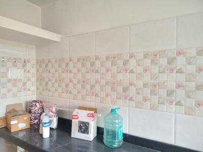 Kitchen Image of 900 Sq.ft 2 BHK Apartment / Flat for rent in Puraniks City Reserva Phase 1, Kasarvadavali Thane for Rs. 20001