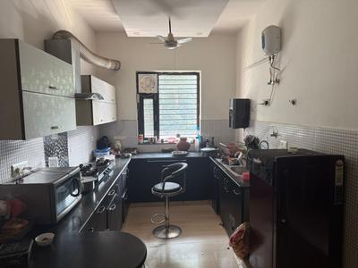 Kitchen Image of 1800 Sq.ft 3 BHK Builder Floor for rent in Sector 46 Gurgaon for Rs. 42000