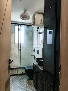 Common Bathroom Image of 2250 Sq.ft 4 BHK Builder Floor for sale in Mayfield Garden Luxury Floors, Mayfield Garden Gurgaon for Rs. 35000000