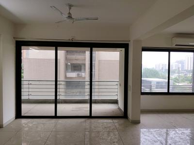 Living Room Image of 2100 Sq.ft 3 BHK Apartment / Flat for rent in Kameshwar Elite 140, Bodakdev Ahmedabad for Rs. 35000