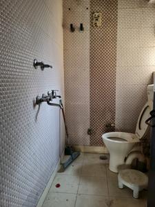Common Bathroom Two Image of 1000 Sq.ft 3 BHK Apartment / Flat for sale in Sarvahit Apartments, Sector 17 Dwarka New Delhi for Rs. 16500000