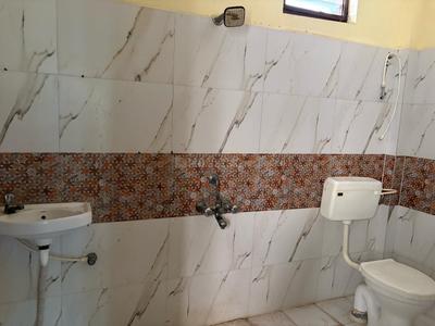 Bathroom Image of 2400 Sq.ft 3 BHK Villa for rent in Parvathapur Hyderabad for Rs. 16500