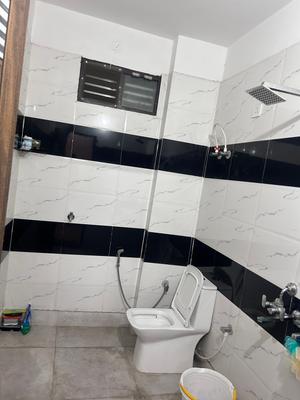 Bathroom Image of 700 Sq.ft 2 BHK Builder Floor for rent in Gamma I Greater Noida for Rs. 19500