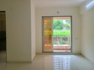 Living Room Image of 824 Sq.ft 1.5 BHK Apartment / Flat for rent in Runwal Gardens, Dombivli East Thane for Rs. 16000