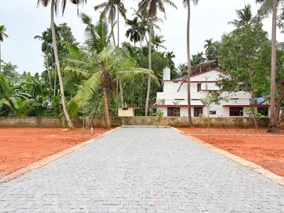 Image of 2175 Sq.ft Residential Plot / Land for sale in Vyttila, Kochi for Rs. 1350000