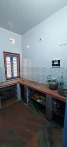 Kitchen Image of 800 Sq.ft 2 BHK Apartment / Flat for rent in Phool Bagan Kolkata for Rs. 22500