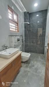 Bathroom Image of 950 Sq.ft 2 BHK Builder Floor for rent in Palam Vihar Gurgaon for Rs. 38000