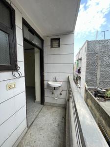 Balcony Image of 900 Sq.ft 3 BHK Independent House for rent in Govindpuri New Delhi for Rs. 17000