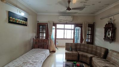 Hall Image of 1100 Sq.ft 2 BHK Apartment / Flat for rent in Race Course Vadodara for Rs. 20000