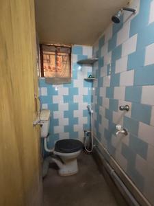 Bathroom Image of 500 Sq.ft 2 BHK Independent House for rent in Keshtopur Kolkata for Rs. 12000