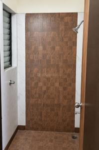 Bathroom Image of 650 Sq.ft 1 BHK Apartment / Flat for sale in Tharwani Vedant Millenia, Titwala Thane for Rs. 2300000