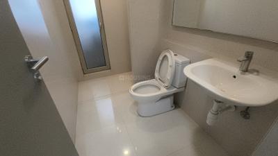 Image of 1050 Sq.ft 2.5 BHK Apartment / Flat for rent in Hiranandani Cardinal, Hiranandani Estate, Thane for Rs. 70000