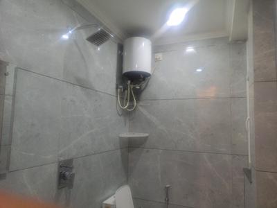 Bathroom Image of 400 Sq.ft 1 RK Builder Floor for rent in Sector 57 Gurgaon for Rs. 24000
