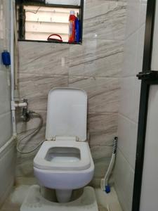 Common Bathroom Image of 900 Sq.ft 2 BHK Apartment / Flat for rent in Kasarvadavali Thane for Rs. 26000
