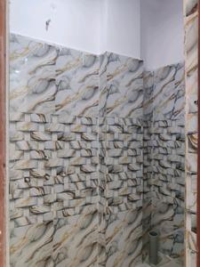 Common Bathroom Image of 850 Sq.ft 2 BHK Apartment / Flat for sale in Govindpuram Ghaziabad for Rs. 2465000