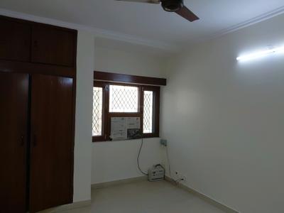 Bedroom Image of 2200 Sq.ft 3 BHK Apartment / Flat for rent in Vasant Kunj New Delhi for Rs. 95000